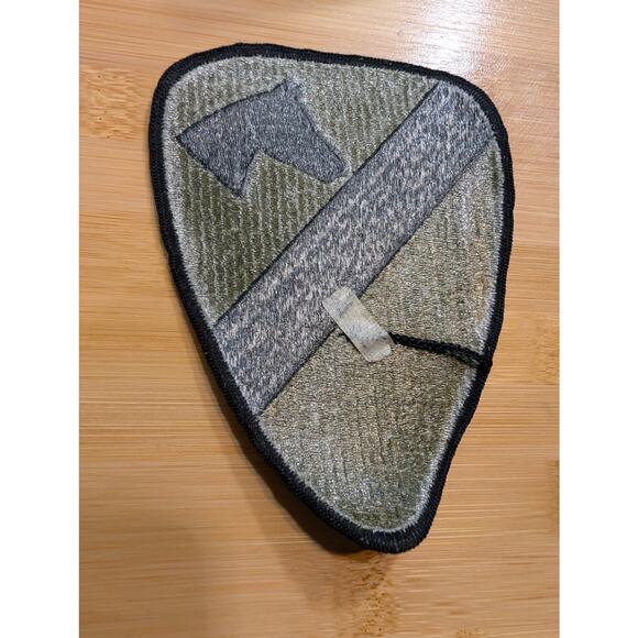 Large Vintage Us Army 1st Cavalry Cav Patch Newer Iron on Od Green Black Horse - Picture 3 of 3
